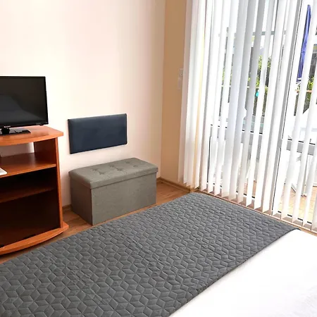 Sunny By The Sea Apartman Kavarna