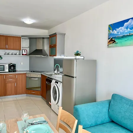 Apartman Sunny By The Sea